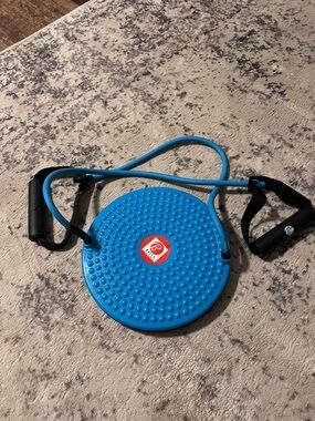 Bally Blue Balance Disc with Resistance Bands